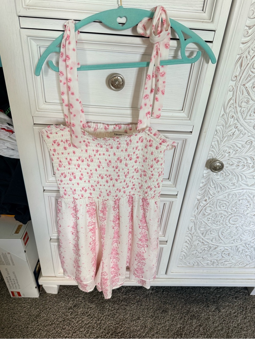Francesca’s Pink Floral Smocked Tie Strap Mini Dress Medium NWOT